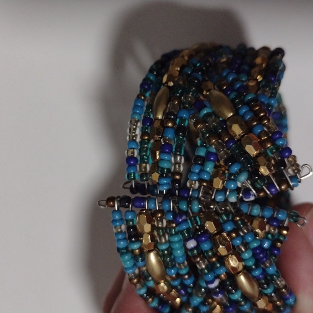2 multicolor cuff bracelets - Picture 6 of 6